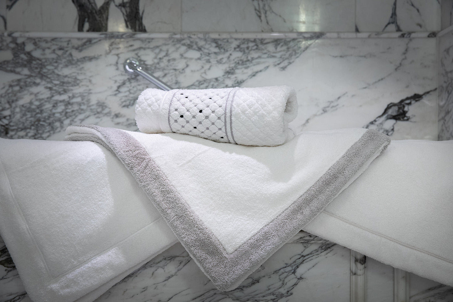 Tapis de bain finition passpoil